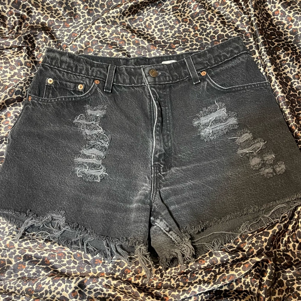 Levi’s 550 Distressed High Waisted Denim Shorts